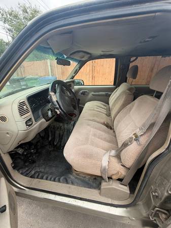 2000 Chevrolet Crew Cab — photo 2