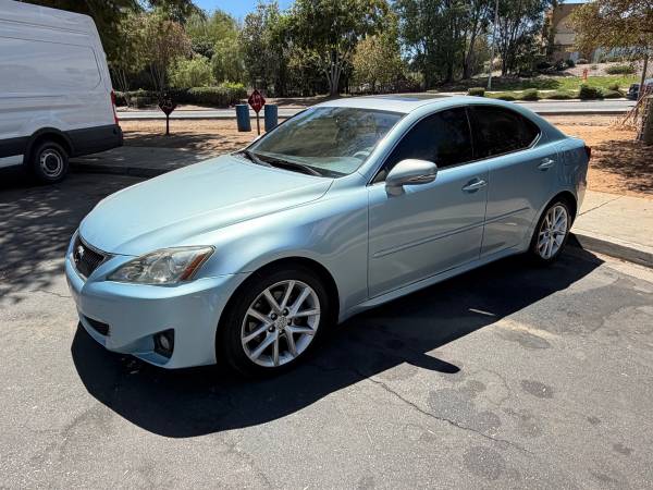 2011 Lexus IS 250c Base — photo 2