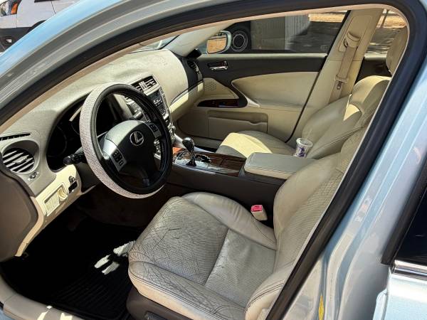 2011 Lexus IS 250c Base — photo 7