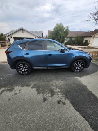 2018 Mazda Cx Touring — photo 1