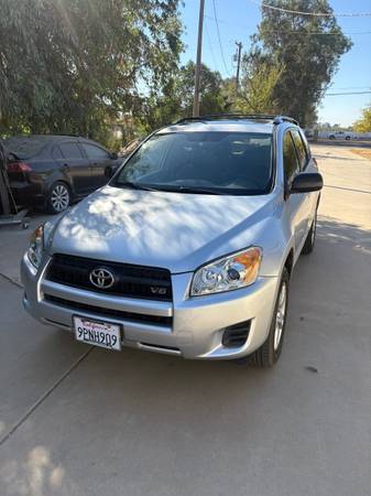2011 Toyota Rav4 Base 4dr 4x4 Automatic — photo 11