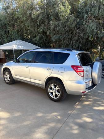 2011 Toyota Rav4 Base 4dr 4x4 Automatic — photo 6