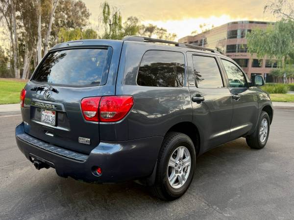 2008 Toyota Sequoia SR5 V8 — photo 7