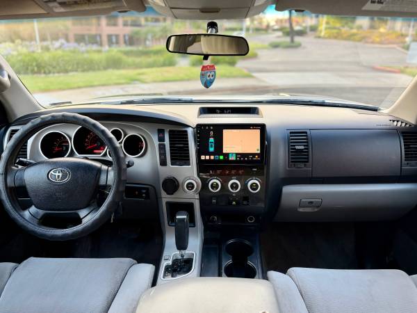 2008 Toyota Sequoia SR5 V8 — photo 9