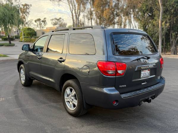2008 Toyota Sequoia SR5 V8 — photo 6