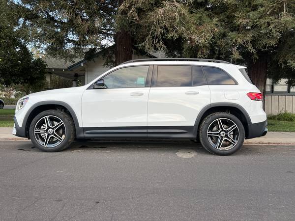 2023 Mercedes-Benz GLB 250 Base GLB 250 4dr Front-Wheel Drive Automatic — photo 1