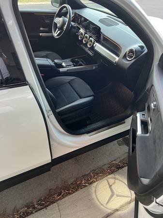 2023 Mercedes-Benz GLB 250 Base GLB 250 4dr Front-Wheel Drive Automatic — photo 9