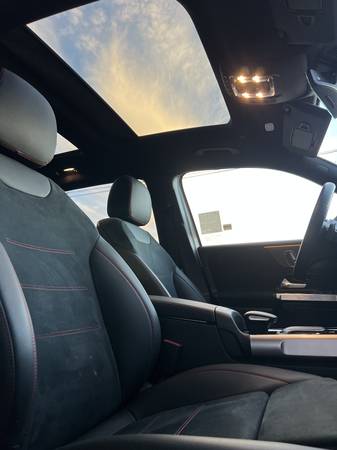 2023 Mercedes-Benz GLB 250 Base GLB 250 4dr Front-Wheel Drive Automatic — photo 8