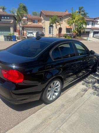 2011 BMW 328i Sedan — photo 10