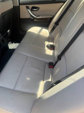 2011 BMW 328i Sedan — photo 8