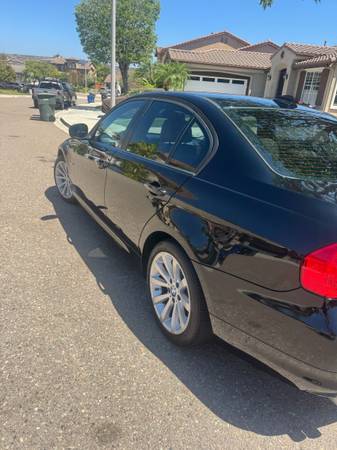 2011 BMW 328i Sedan — photo 9