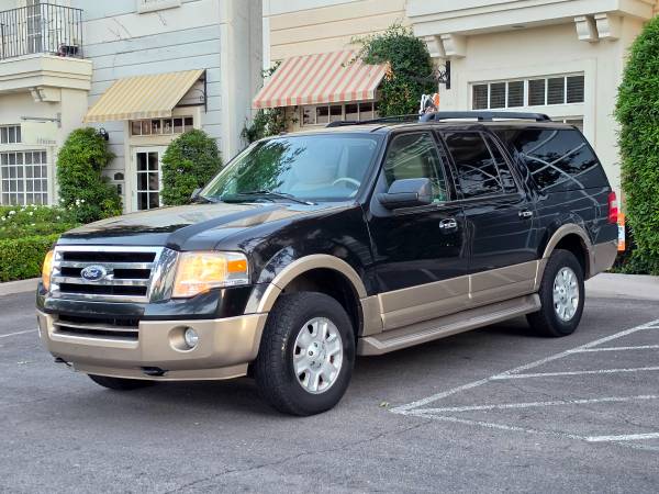 2011 Ford Expedition EL XLT 4dr 4x2 Automatic — photo 1
