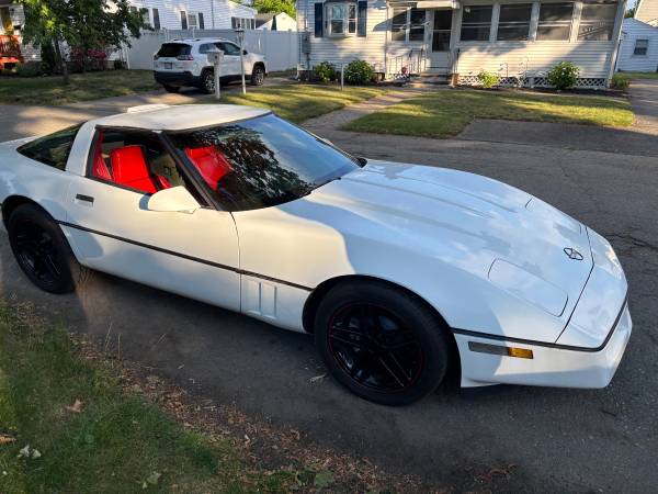 1990 Chevrolet Corvette ZR1 2dr Hatchback — photo 2