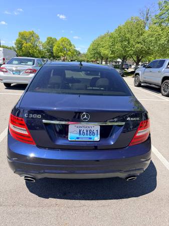 2012 Mercedes-Benz C-Class Base C 250 — photo 2