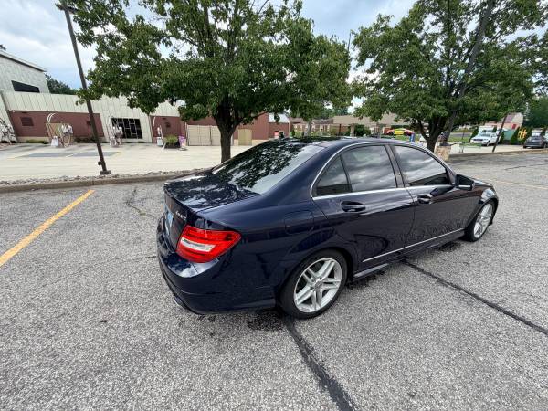 2012 Mercedes-Benz C-Class Base C 250 — photo 8