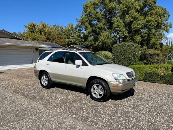 1999 Lexus RX 300 Base 4dr All-wheel Drive Automatic — photo 1