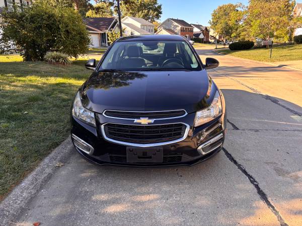 2017 Chevrolet Cruz Lt — photo 2