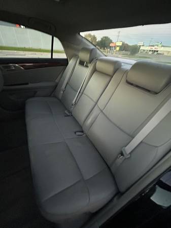 2008 Toyota Avalon XLS 4dr Sedan Automatic — photo 10