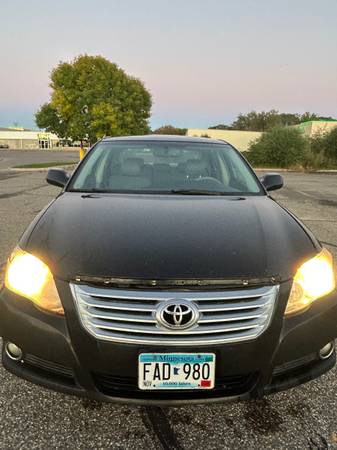 2008 Toyota Avalon XLS 4dr Sedan Automatic — photo 1