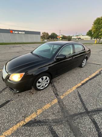 2008 Toyota Avalon XLS 4dr Sedan Automatic — photo 3