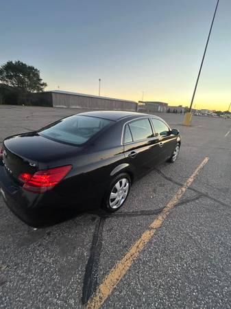 2008 Toyota Avalon XLS 4dr Sedan Automatic — photo 6