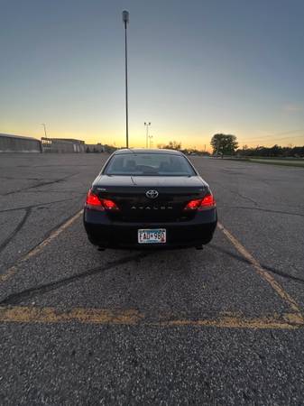 2008 Toyota Avalon XLS 4dr Sedan Automatic — photo 5