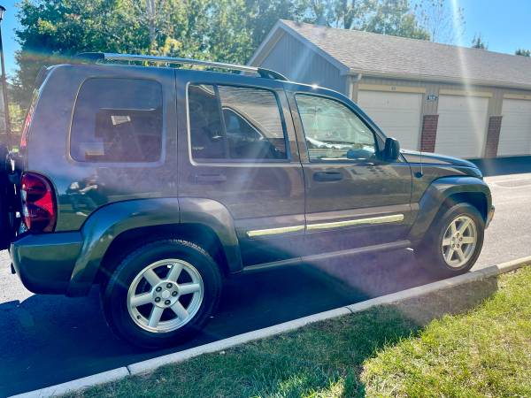 2004 Jeep Liberty Limited Edition 4dr 4x2 Automatic — photo 6