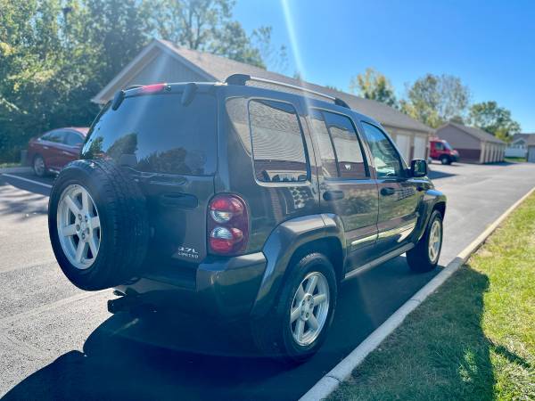 2004 Jeep Liberty Limited Edition 4dr 4x2 Automatic — photo 5