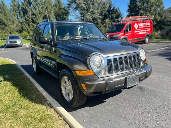 2004 Jeep Liberty Limited Edition 4dr 4x2 Automatic — photo 7