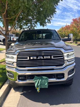 2019 Dodge Ram Laramie — photo 3