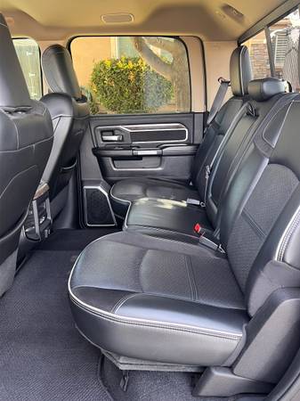 2019 Dodge Ram Laramie — photo 7