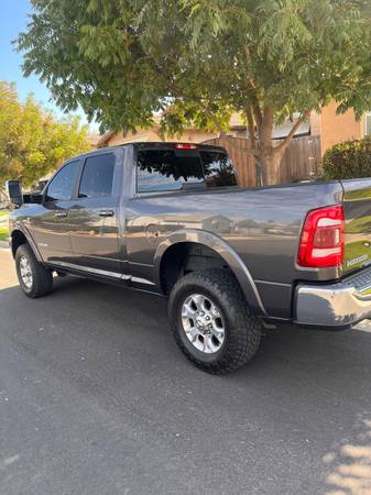 2019 Dodge Ram Laramie — photo 5