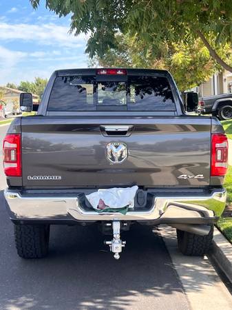 2019 Dodge Ram Laramie — photo 4