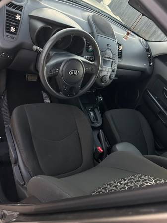 2010 KIA Soul ! 4dr Hatchback Manual — photo 6