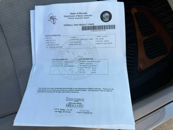 2011 Toyota Corolla Base — photo 6