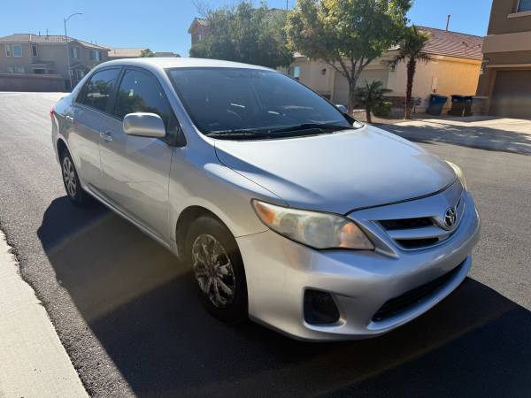 2011 Toyota Corolla Base — photo 3