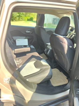 2014 Jeep Cherokee Sport 4dr 4x4 Automatic — photo 8