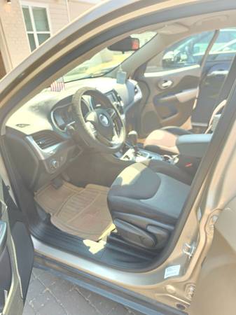 2014 Jeep Cherokee Sport 4dr 4x4 Automatic — photo 6