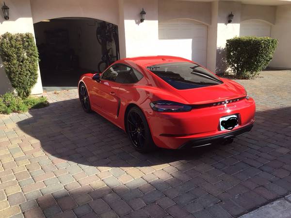 2017 Porsche 718 Cayman Base — photo 1