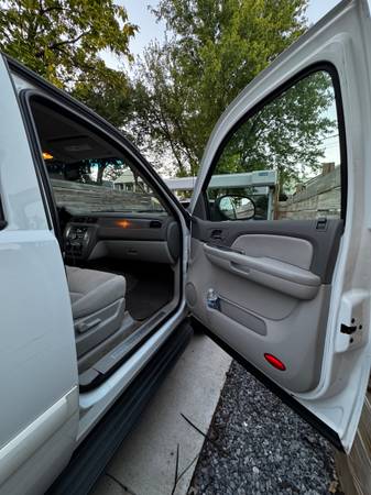 2008 Chevrolet Avalanche 1500 LS 4x2 Automatic — photo 8