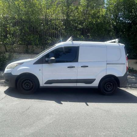 2014 Ford Transit Connect XLT Wagon Automatic — photo 2