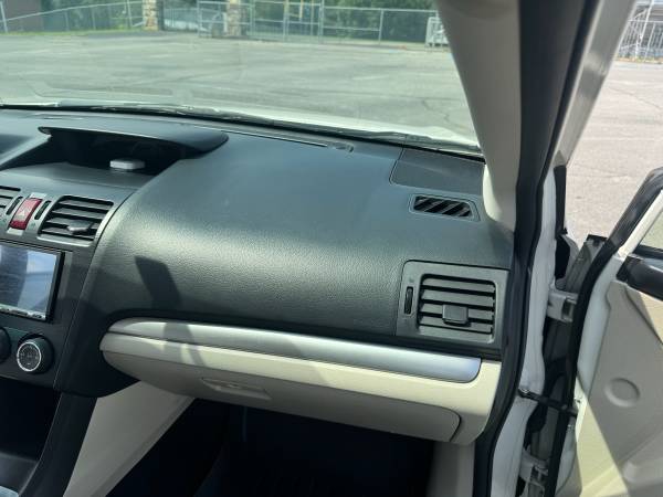 2014 Subaru XV Crosstrek 2.0i Premium 4dr All-wheel Drive CVT — photo 11