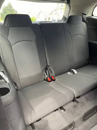 2017 Chevrolet Traverse LS All-wheel Drive Automatic — photo 8