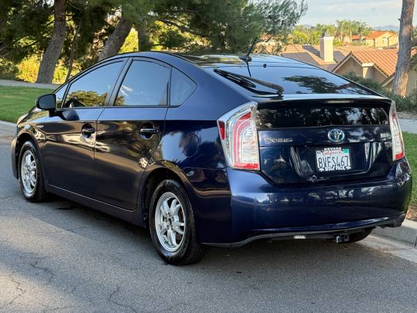 2012 Toyota Prius Two 5dr Hatchback CVT — photo 1