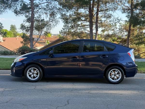 2012 Toyota Prius Two 5dr Hatchback CVT — photo 3