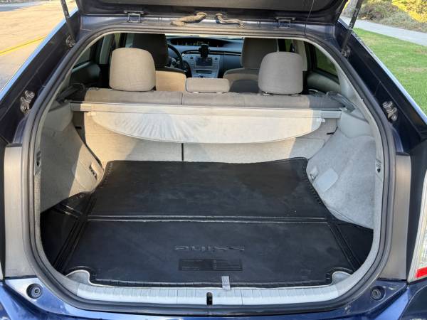 2012 Toyota Prius Two 5dr Hatchback CVT — photo 12