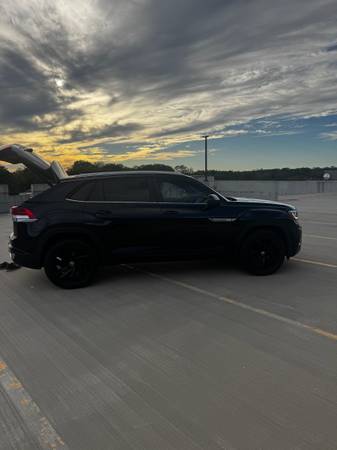 2023 Volkswagen Atlas Cross Sport 3.6L V6 SE w/Technology 4dr All-Wheel Drive 4MOTION Automatic — photo 4
