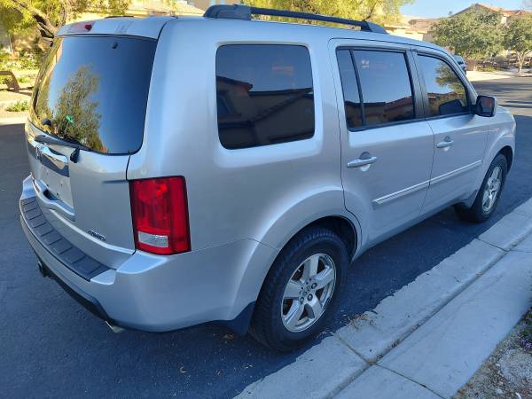 2010 Honda Pilot EX 4dr 4x4 Automatic — photo 4