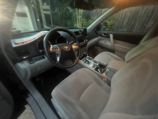 2012 Toyota Highlander SE 4dr Front-wheel Drive Automatic — photo 6