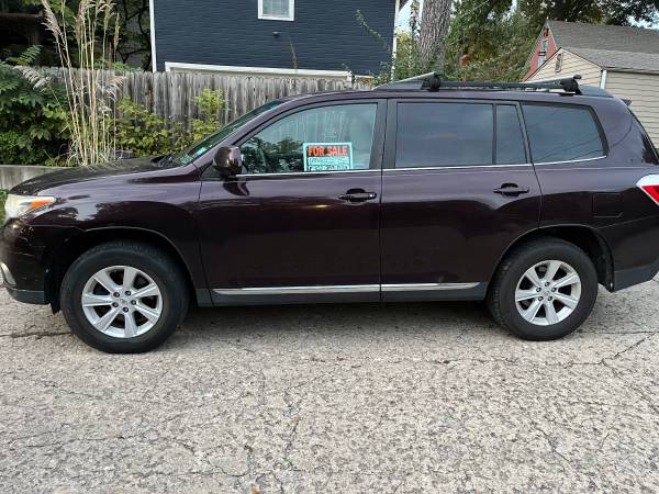2012 Toyota Highlander SE 4dr Front-wheel Drive Automatic — photo 2